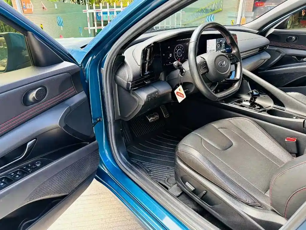 Hyundai Elantra 2021