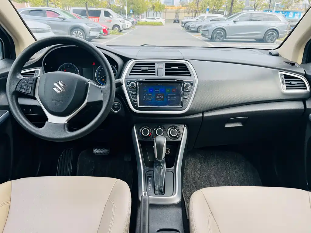 Suzuki S-Cross 2015 — фото 17