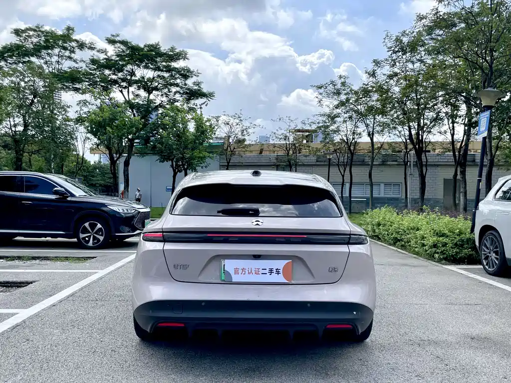 NIO ET5T 2024
