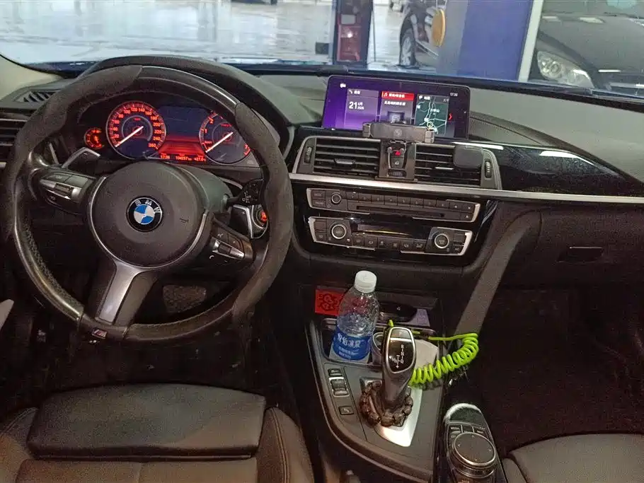 BMW 3 Series 2017 — фото 12