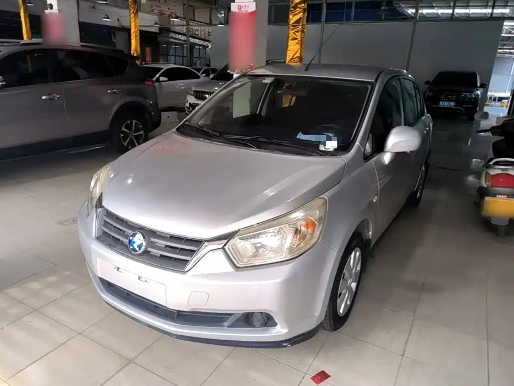 Venucia R50 2014