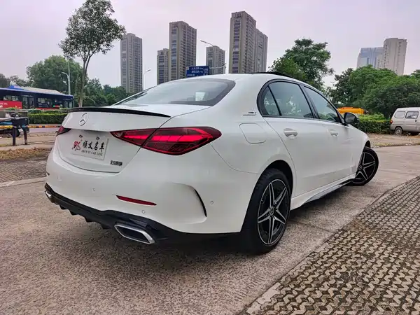 Mercedes-Benz C-Class 2024