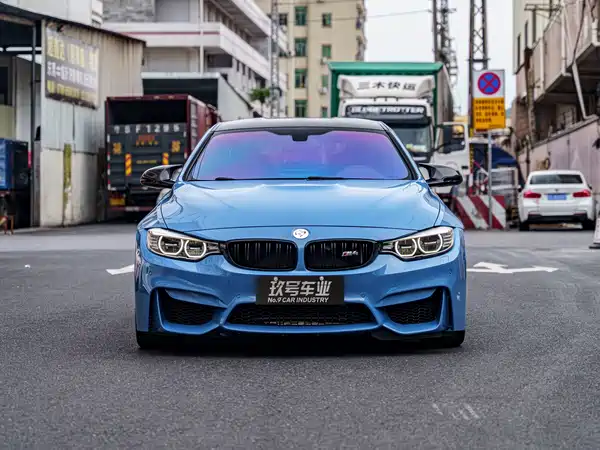 BMW M4 2015