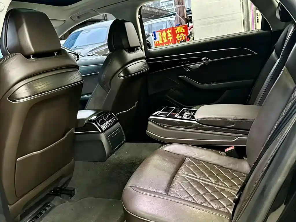 Audi A8 2021