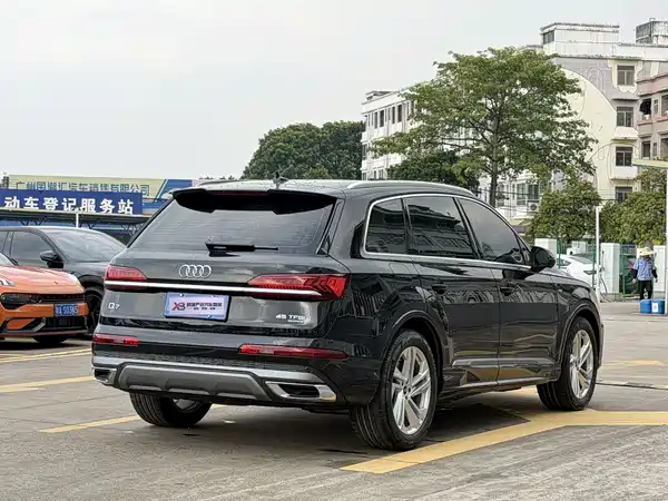 Audi Q7 2023