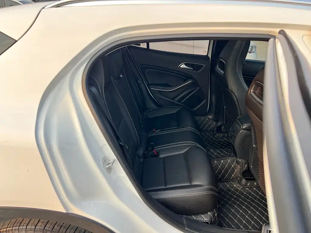 Mercedes-Benz GLA 2016 — фото 19