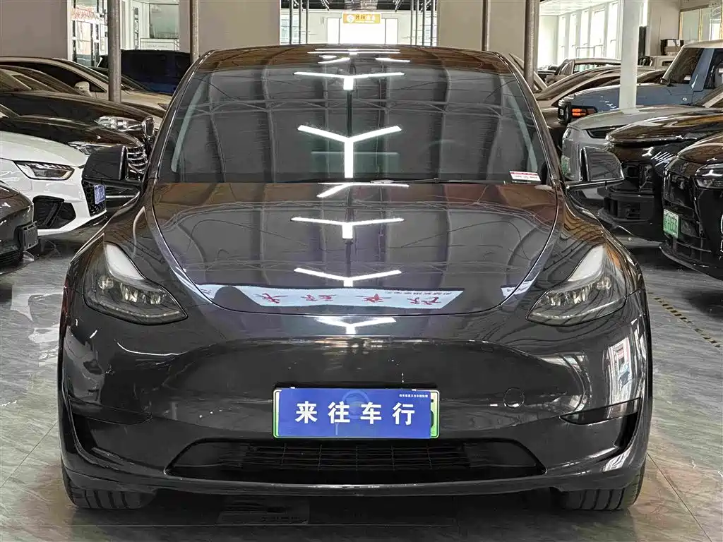 Tesla Model Y 2024 — фото 2