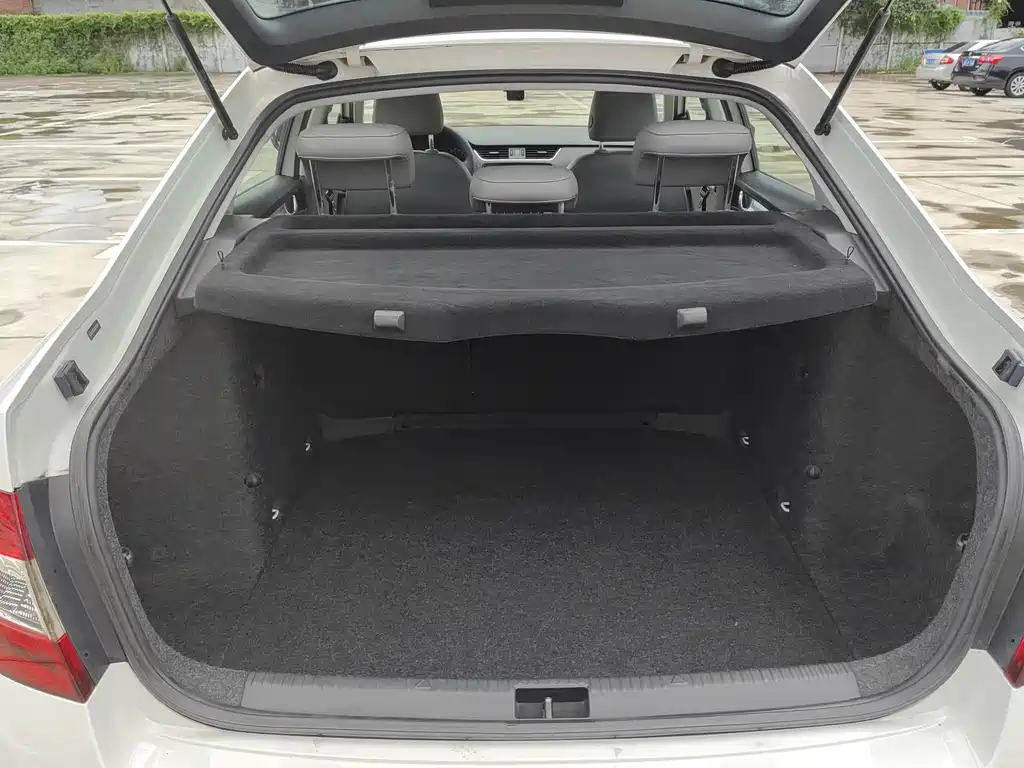 Skoda Octavia 2014 — фото 11