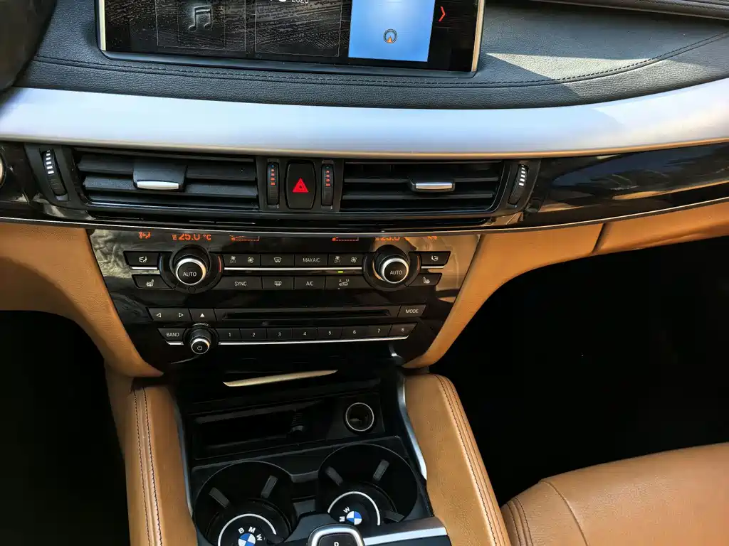 BMW X6 2018 — фото 13