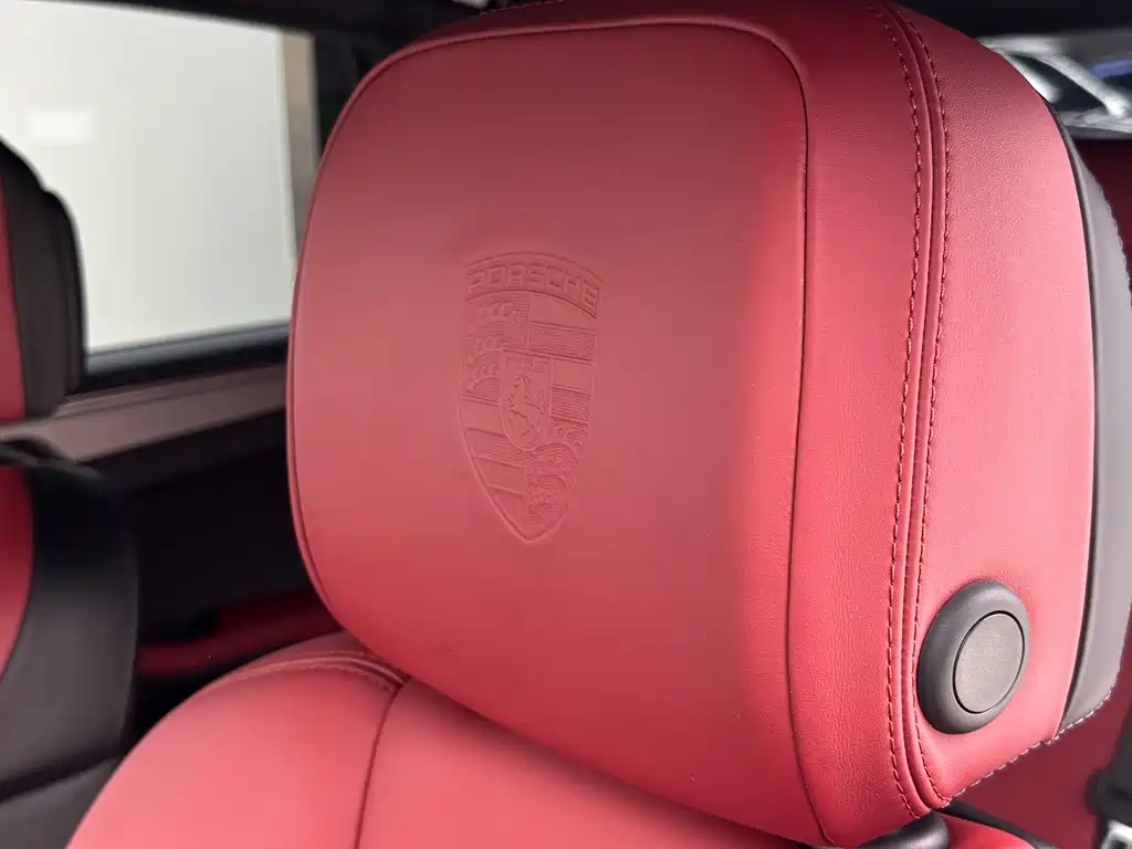 Porsche Macan 2016 — фото 30
