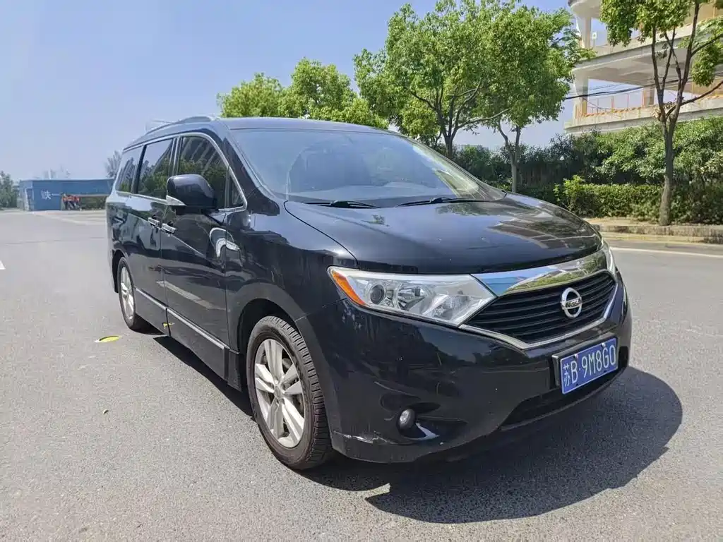 Nissan Quest 2015 — фото 3