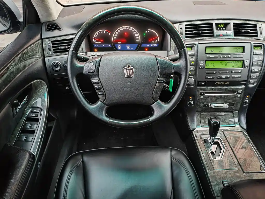 Toyota Crown 2006 — фото 10