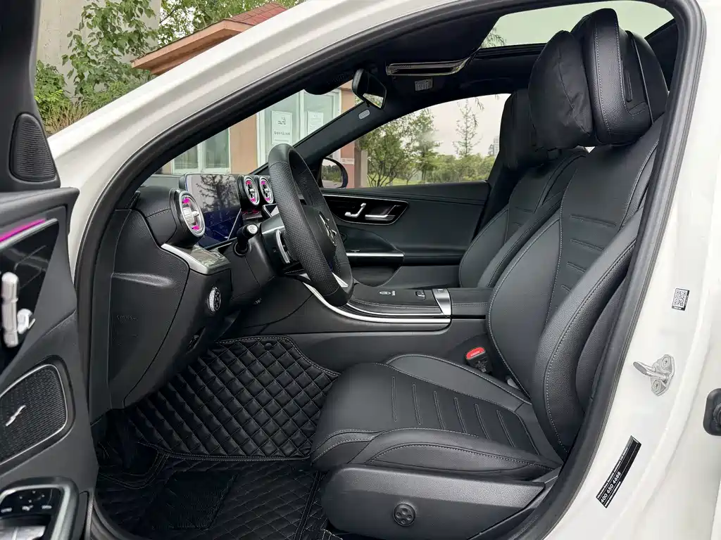 Mercedes-Benz C-Class 2023 — фото 4