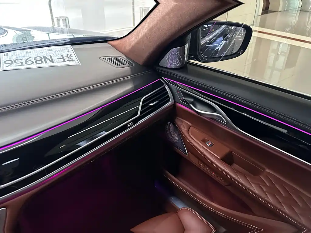 BMW 7 Series 2020 — фото 17