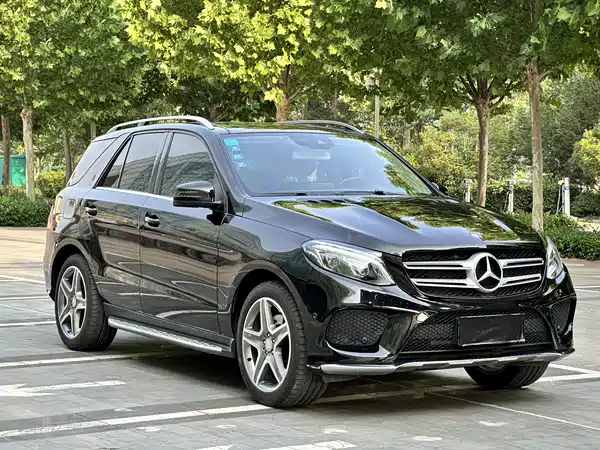 Mercedes-Benz GLE 2016