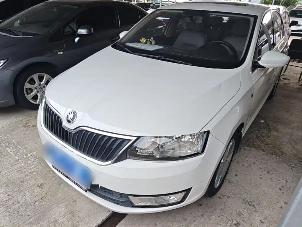 Skoda Rapid 2016 — фото 1