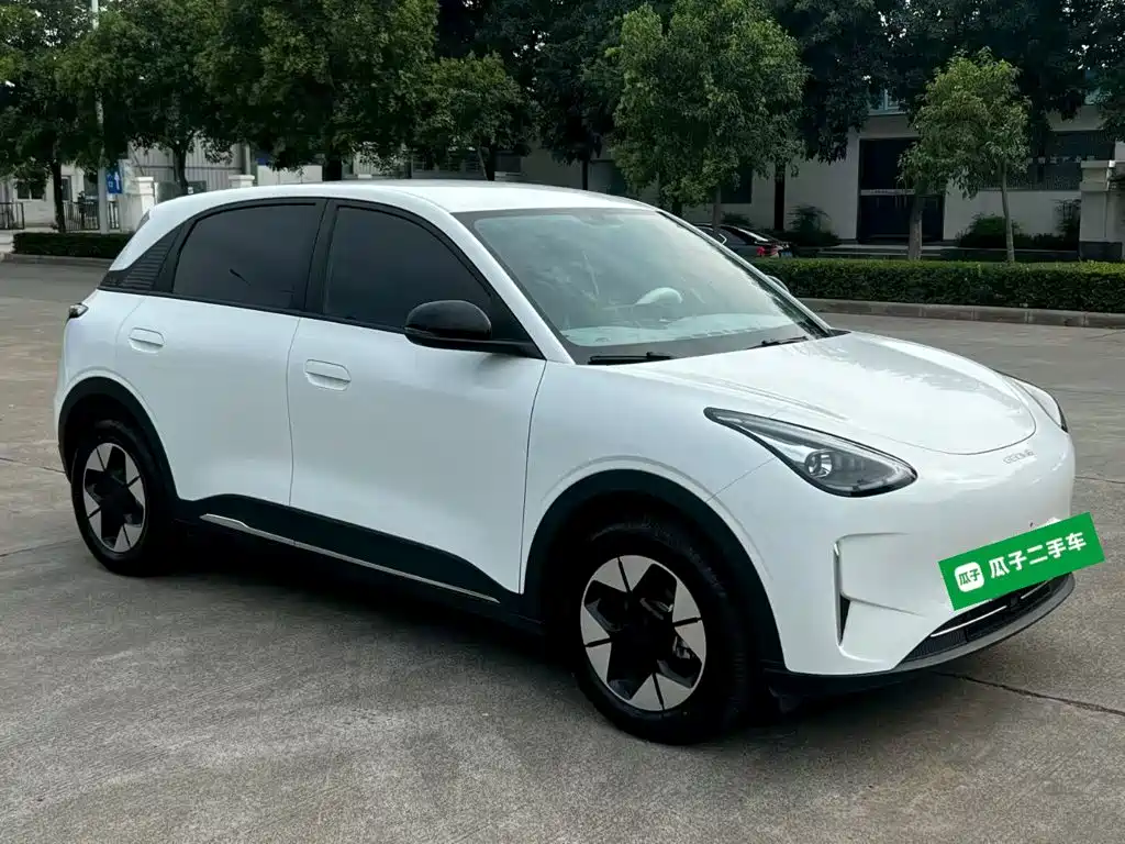 Geely Galaxy Starwish 2025 — фото 4