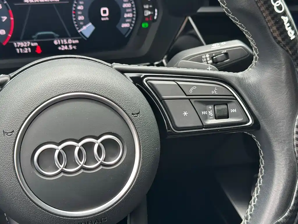 Audi A3 2023 — фото 14
