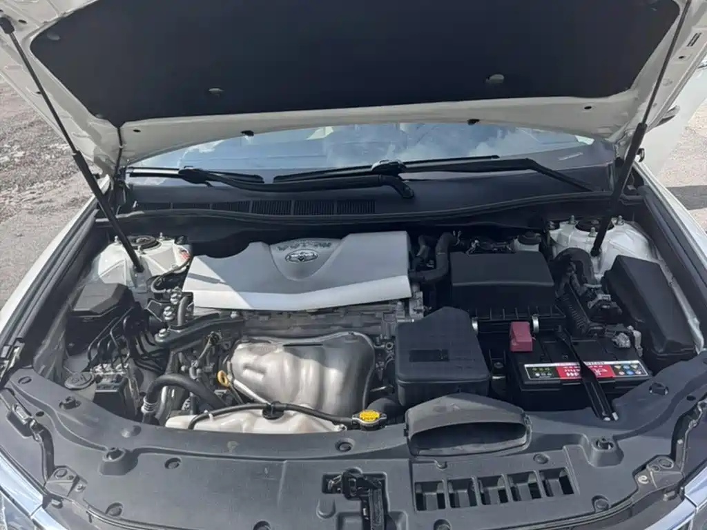 Toyota Camry 2015 — фото 2