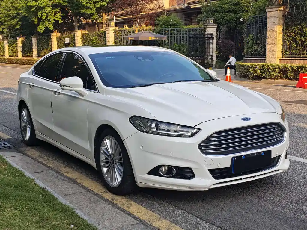 Ford Mondeo 2014 — фото 3