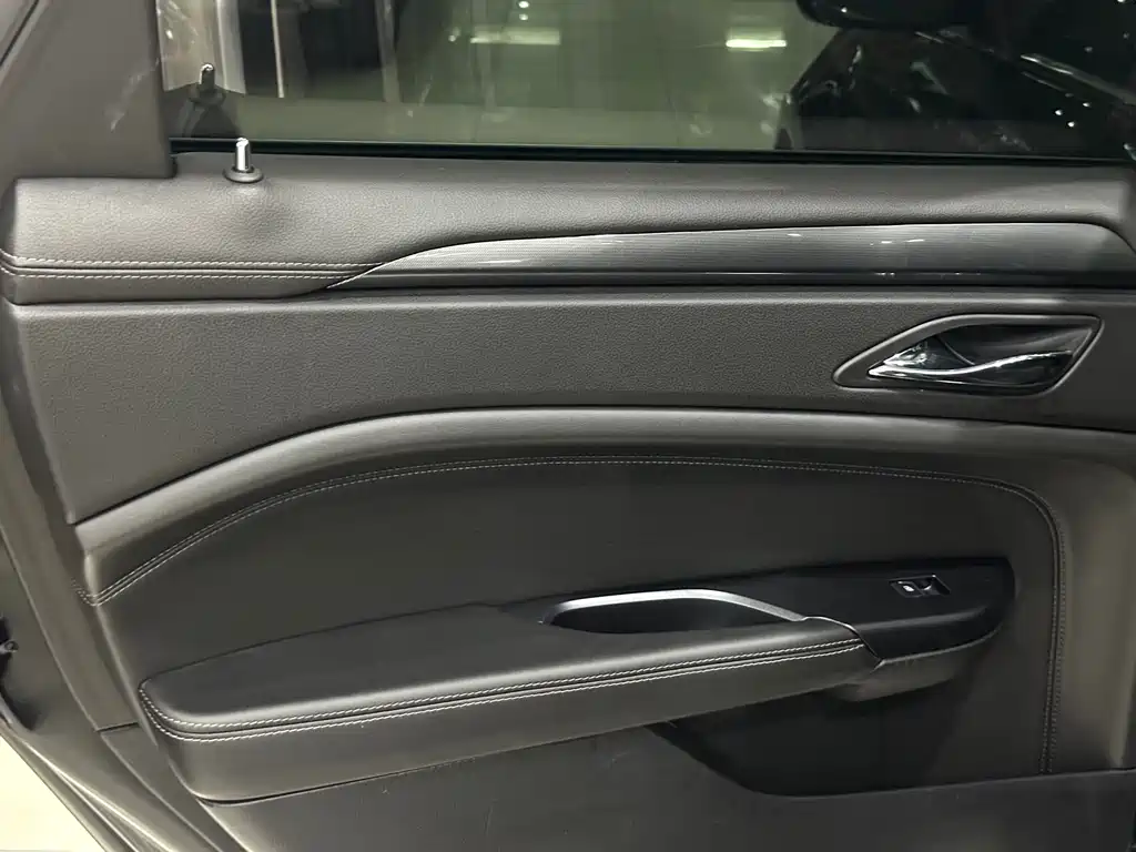 Cadillac SRX 2014 — фото 21