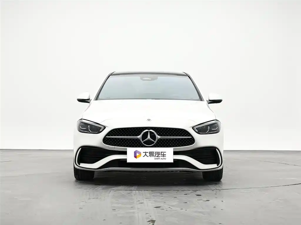 Mercedes-Benz C-Class 2024