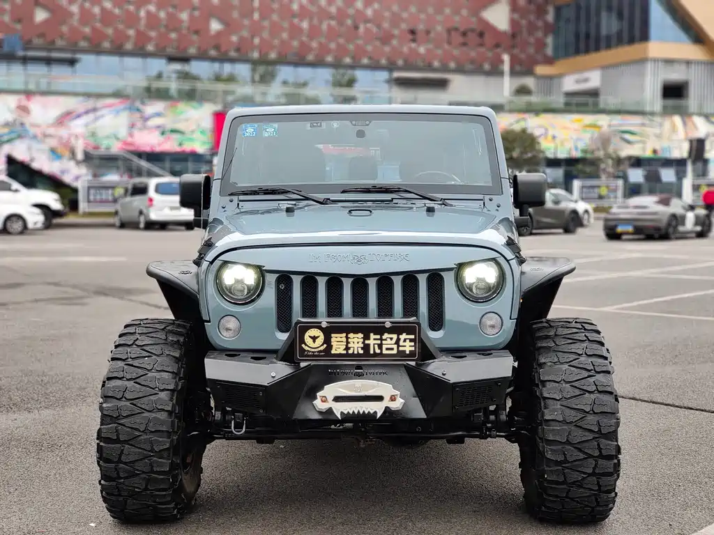 Jeep Wrangler 2015 — фото 2
