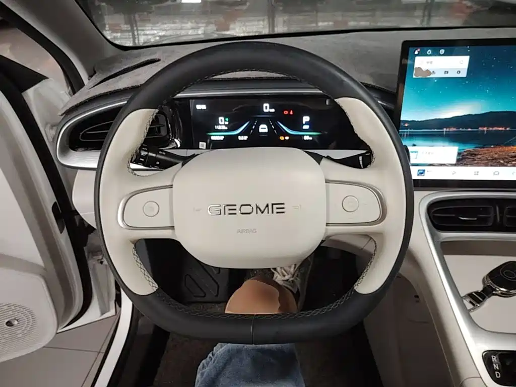 Geely Galaxy Starwish 2025 — фото 11