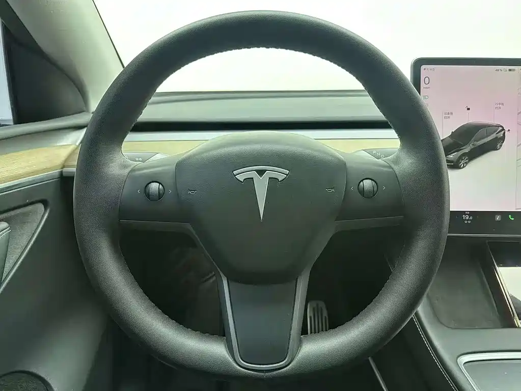 Tesla Model Y 2023 — фото 7