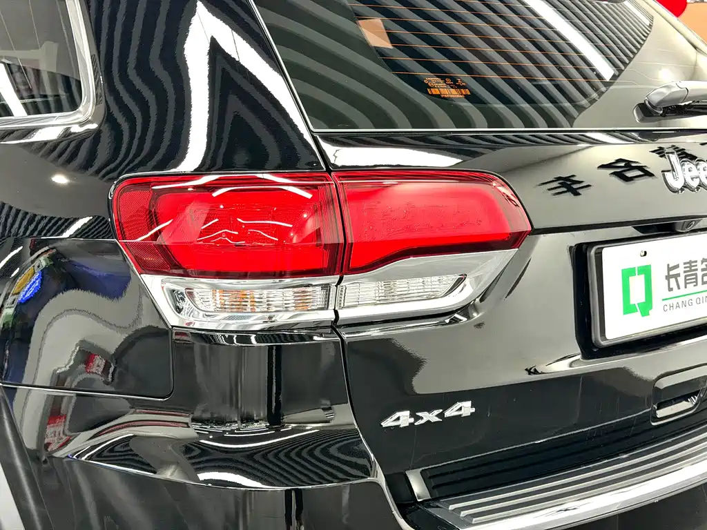 Jeep Grand Cherokee 2021 — фото 14