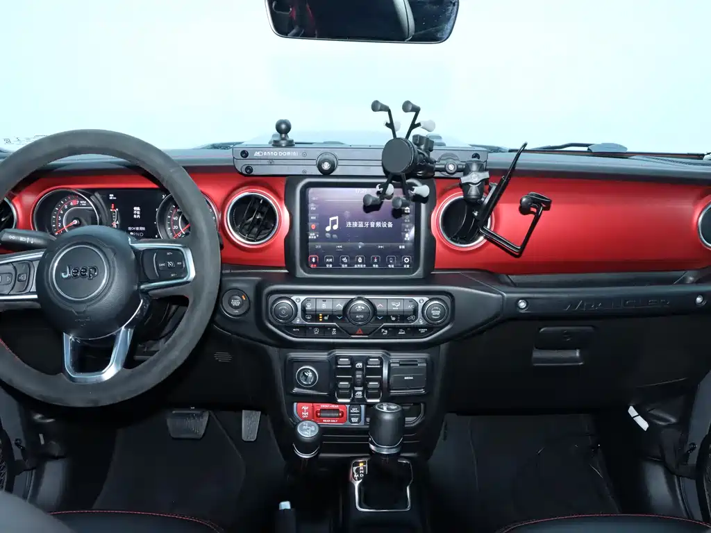 Jeep Wrangler 2023 — фото 16