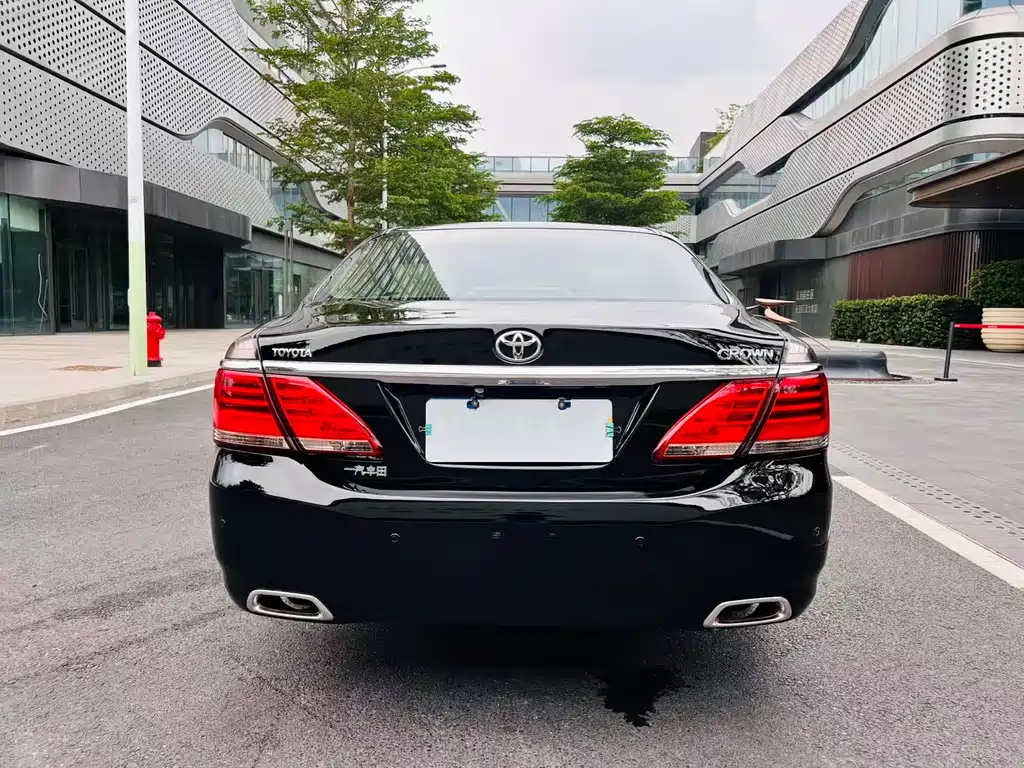 Toyota Crown 2012 — фото 13