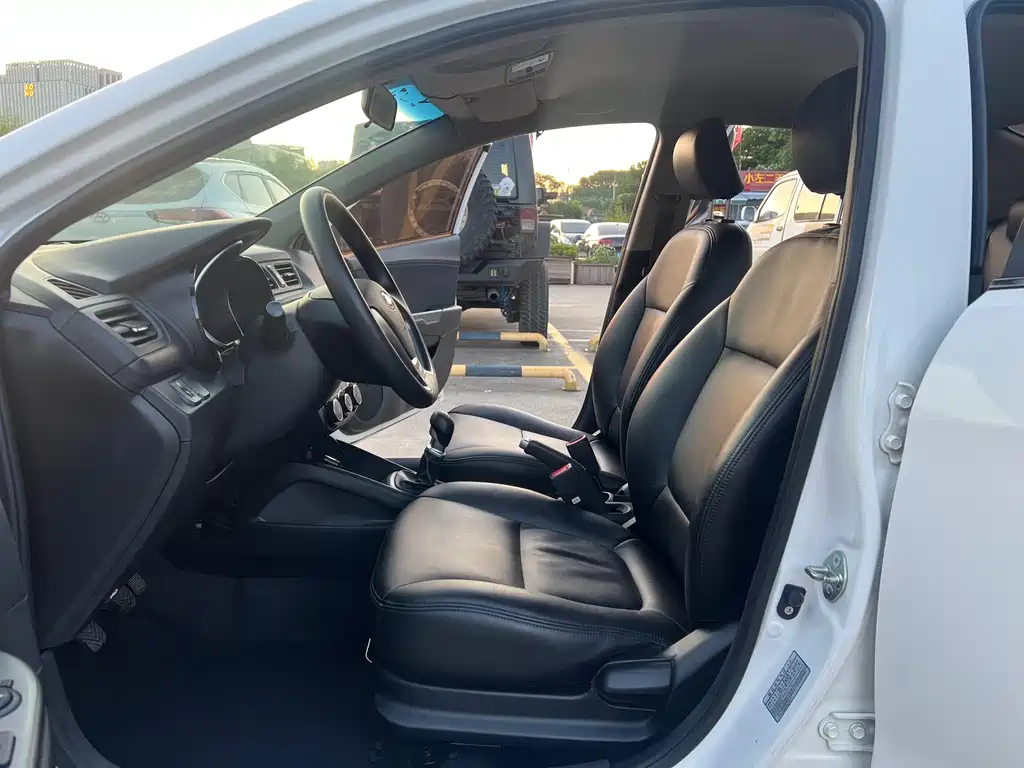 Kia K2 2016