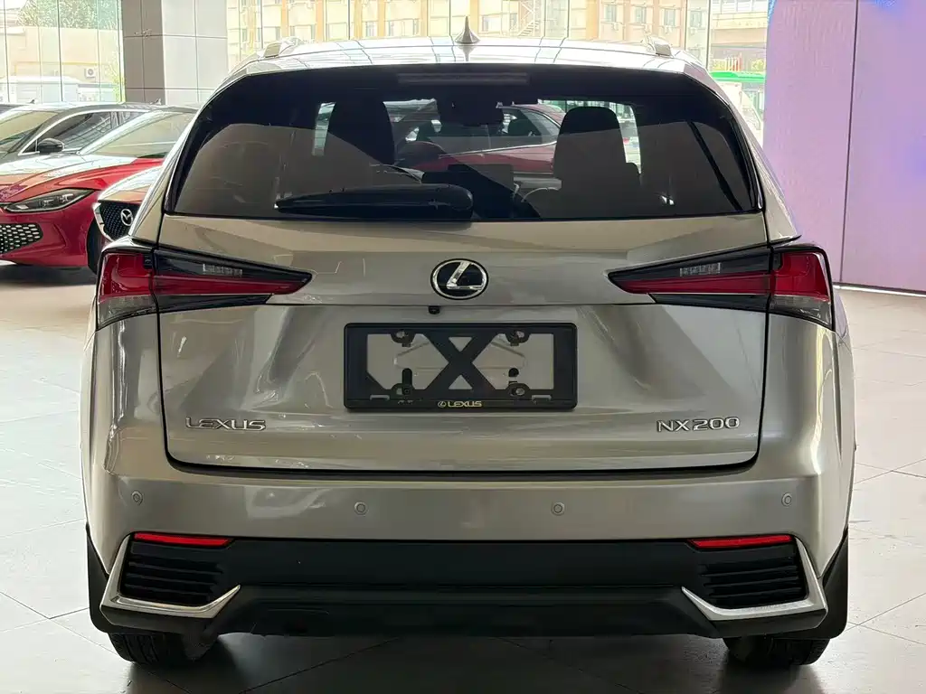 Lexus NX 2020 — фото 6