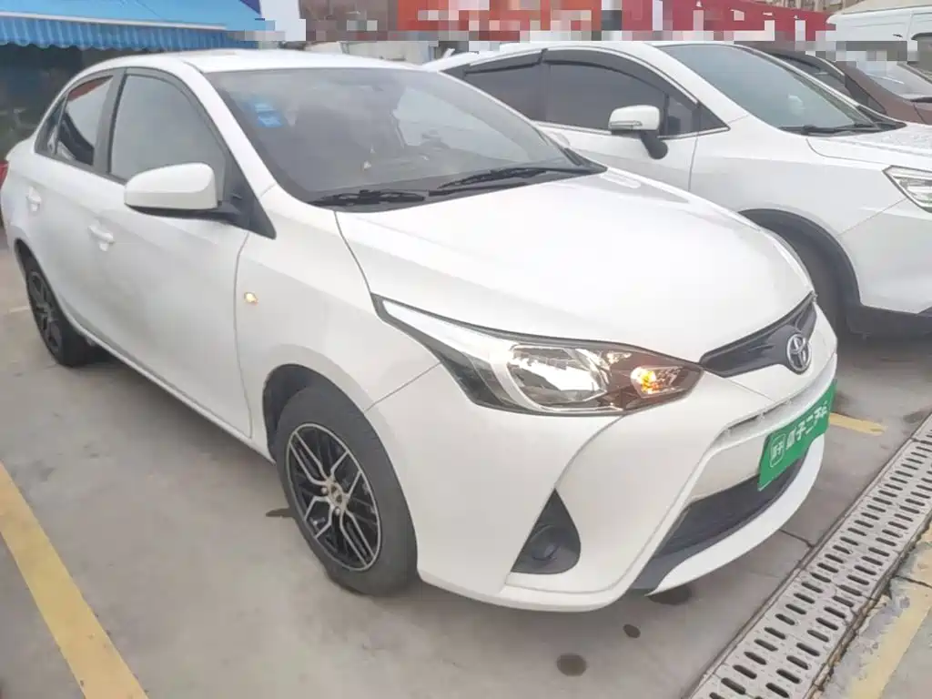 Toyota Yaris L 2017