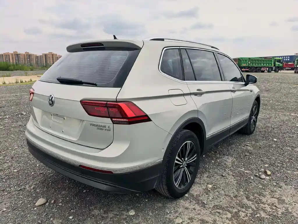 Volkswagen Tiguan L 2017