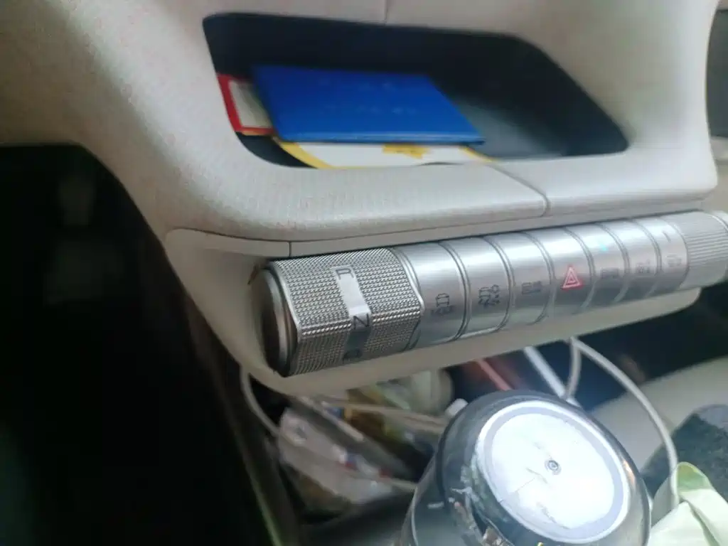 BYD Dolphin 2022 — фото 10