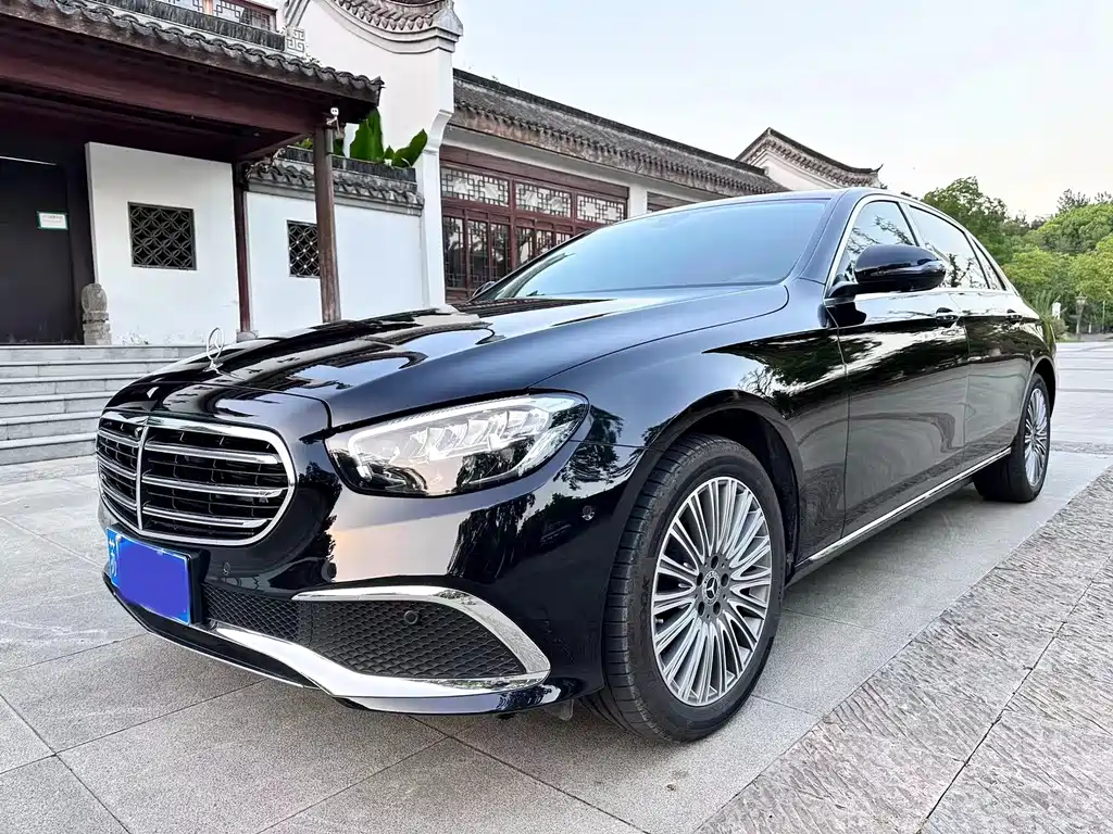 Mercedes-Benz E-Class 2021 — фото 1
