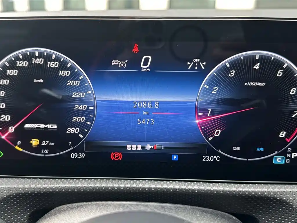 Mercedes-Benz A-Class AMG 2025 — фото 9