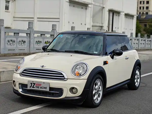 MINI 2012