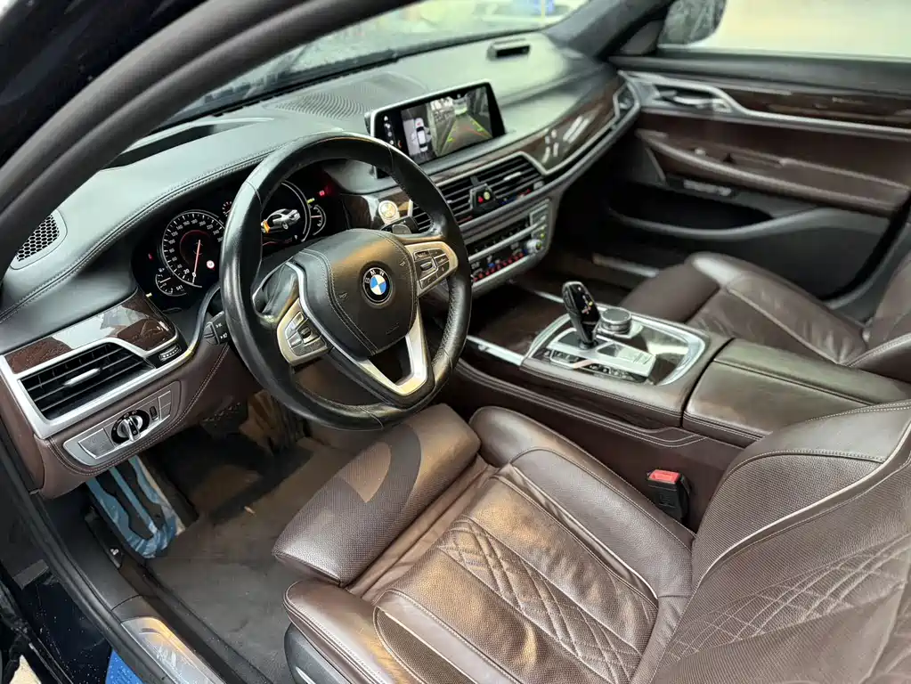 BMW 7 Series 2017 — фото 5