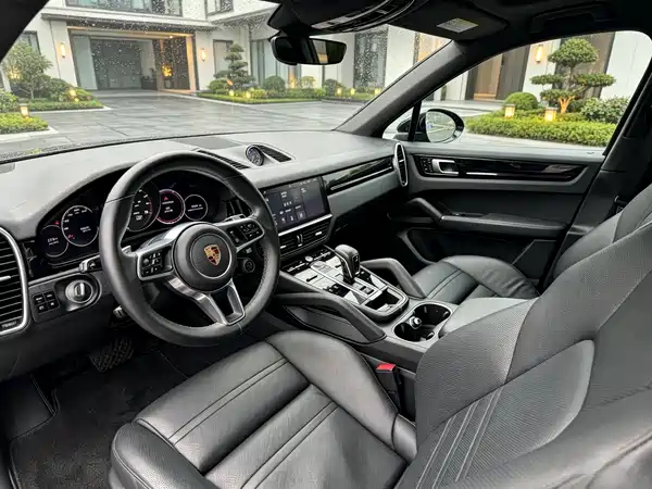 Porsche Cayenne 2020
