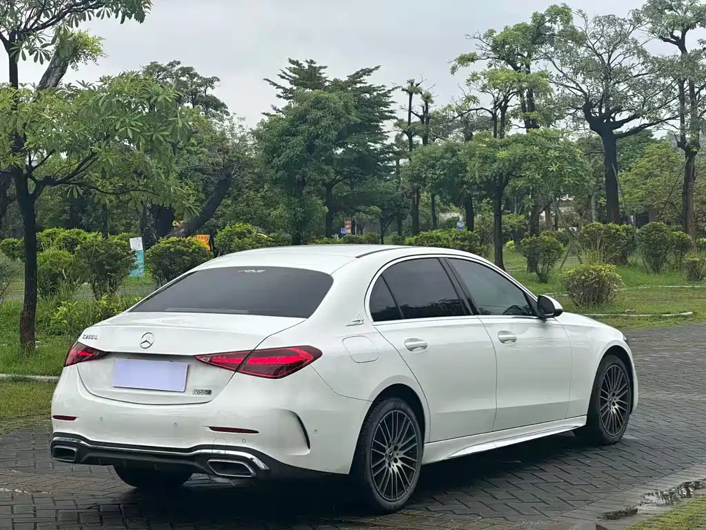 Mercedes-Benz C-Class 2023 — фото 10