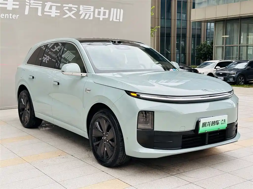 Li Auto Li L6 2025
