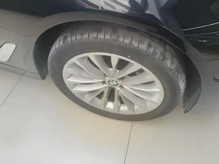 BMW 5 Series 2024