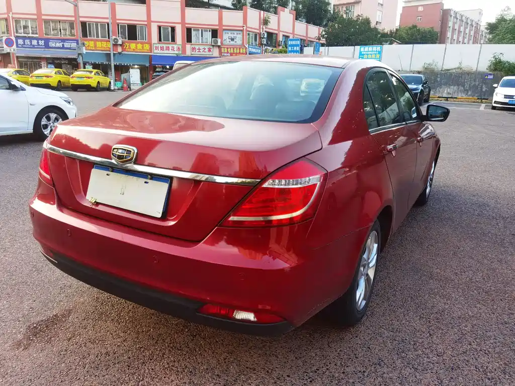 Geely Emgrand 2015