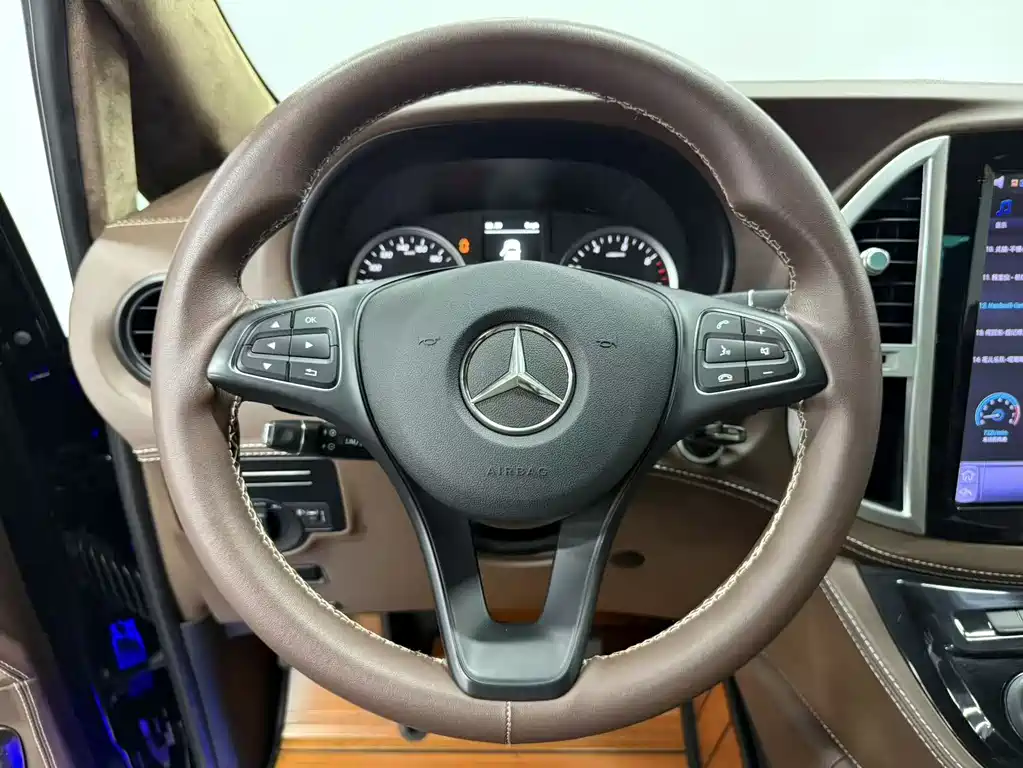 Mercedes-Benz Vito 2021 — фото 16