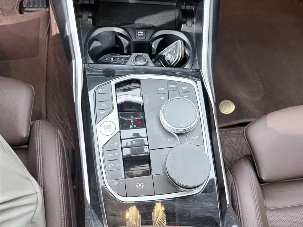 BMW 3 Series 2022 — фото 13