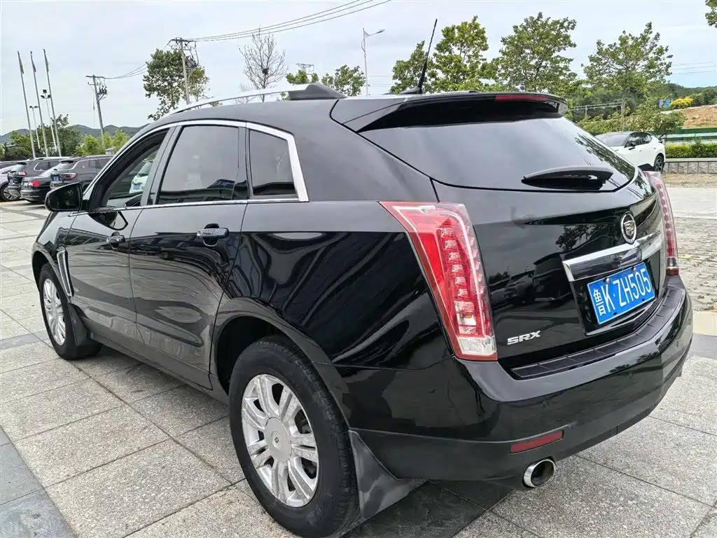 Cadillac SRX 2014 — фото 6