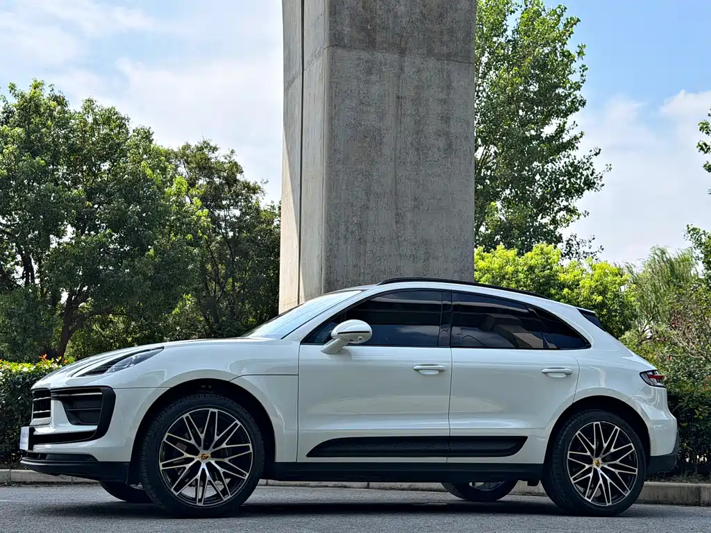 Porsche Macan 2022 — фото 17